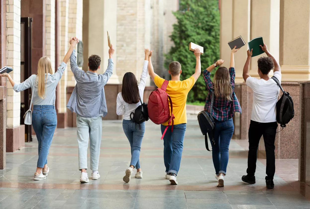 Etudiants ayant réussi leurs examens